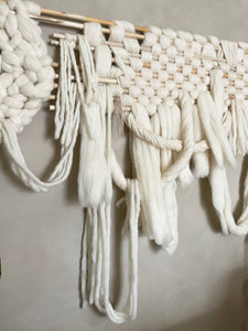 Suuri Wallhanging